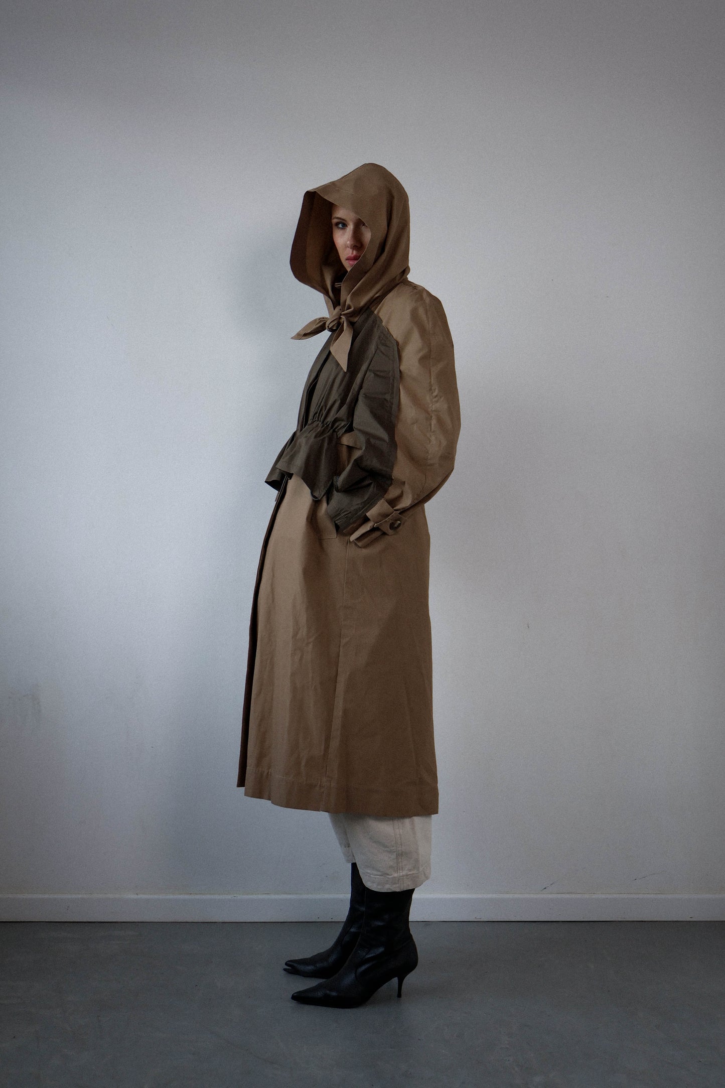 HOODED TRENCH COAT - BEIGE AND GREEN