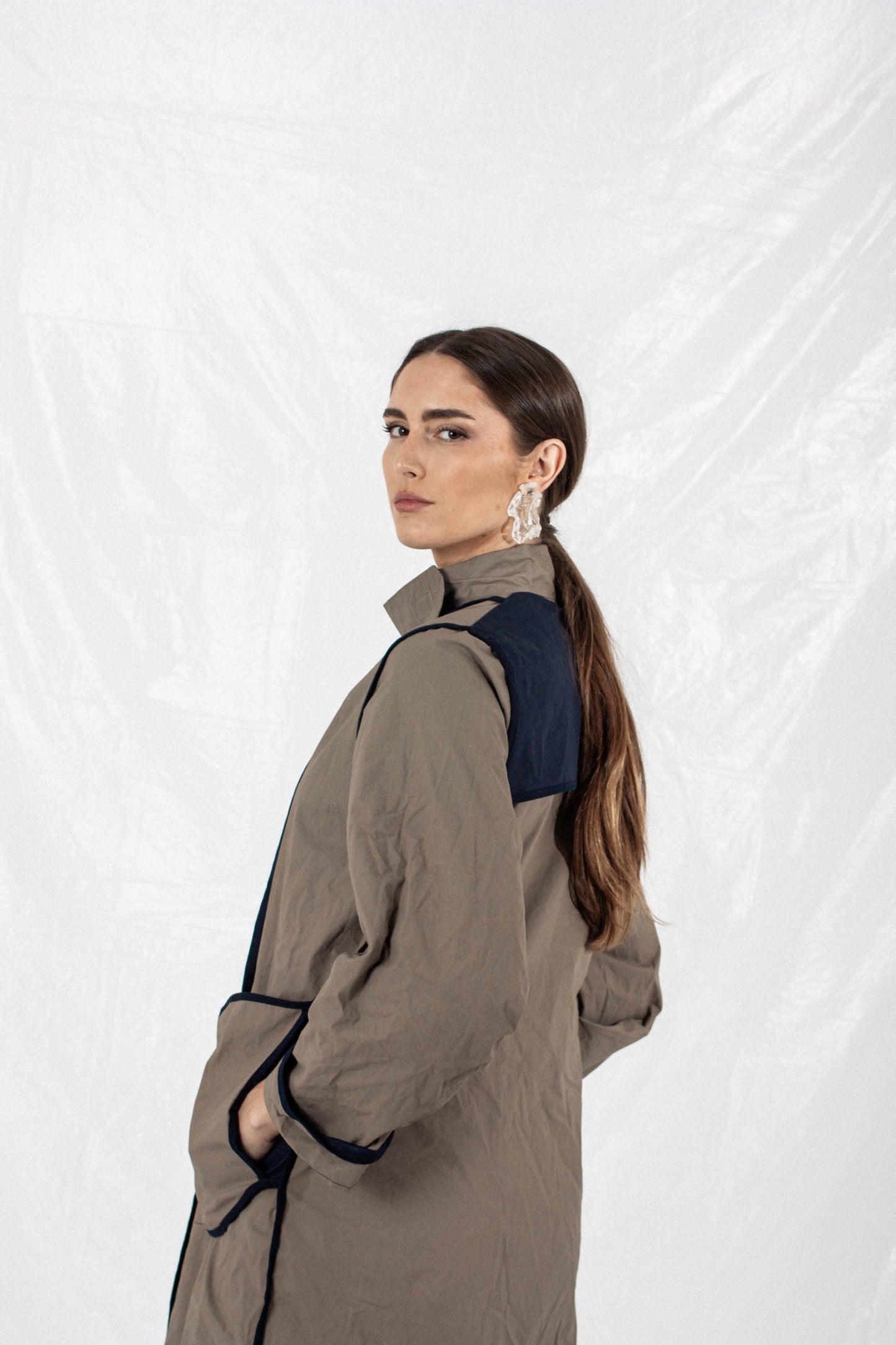 PAPER REVERSIBLE TRENCH