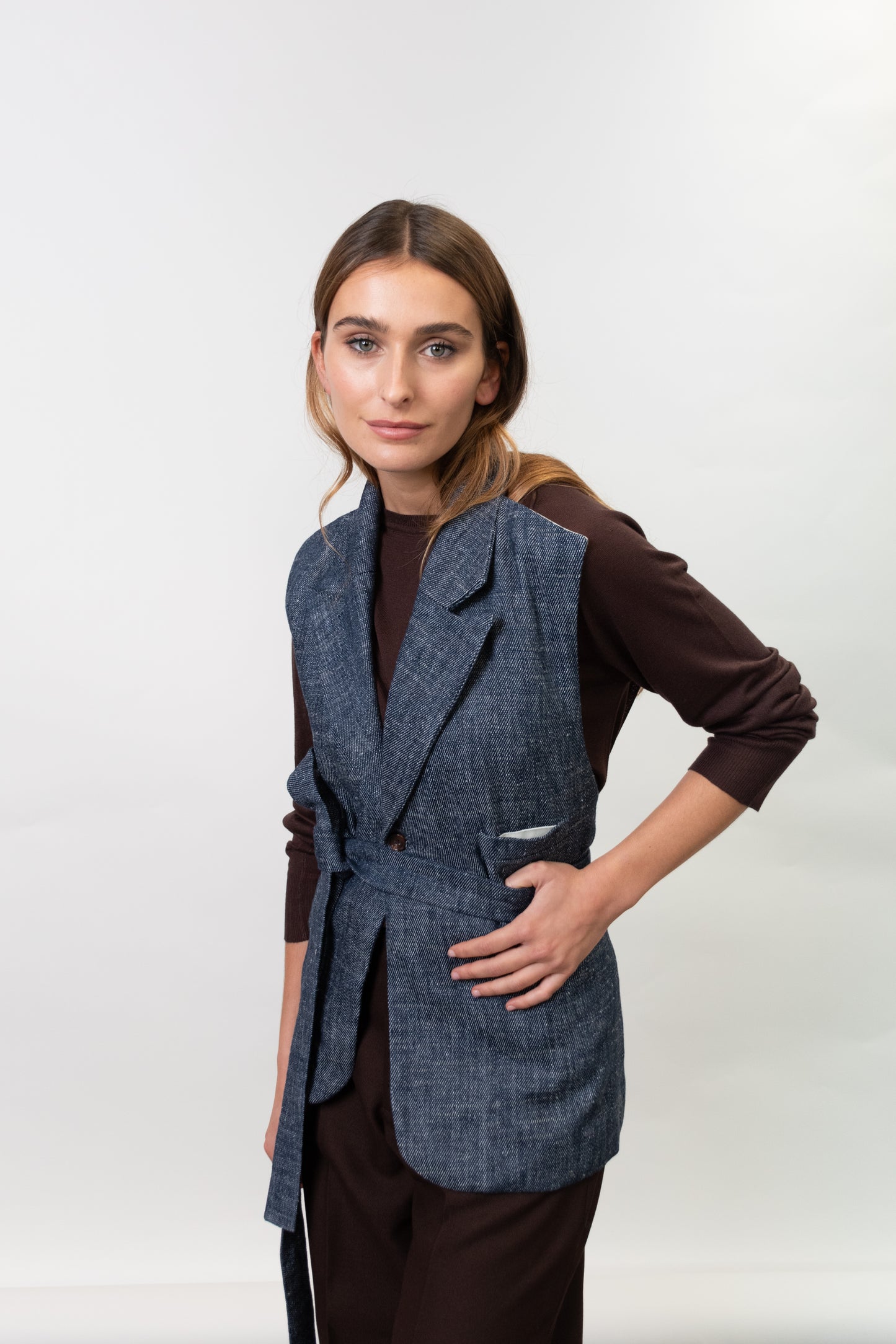 AITA VEST NAVY BLUE