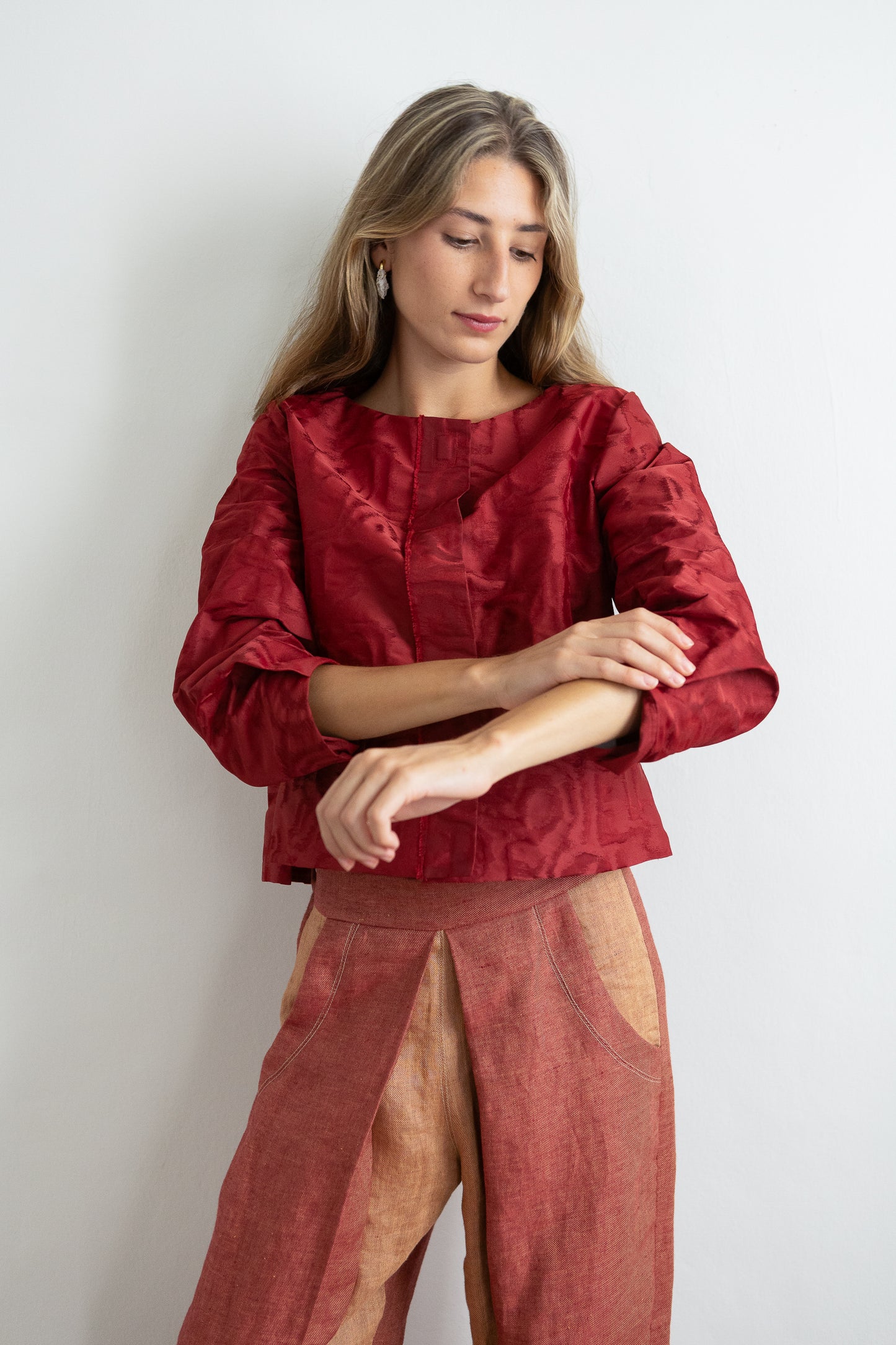 MOIRÉ red shirt