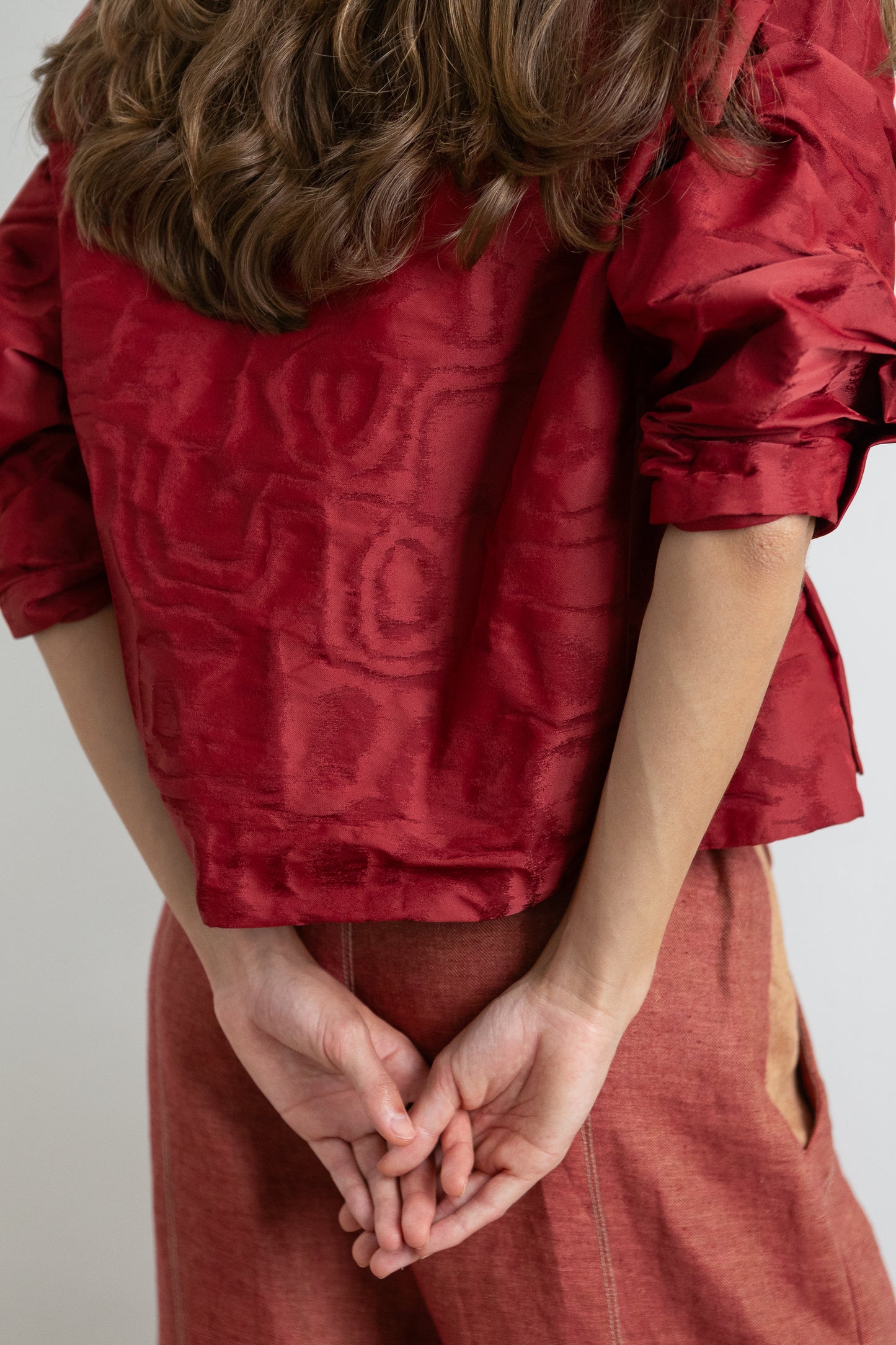 MOIRÉ red shirt